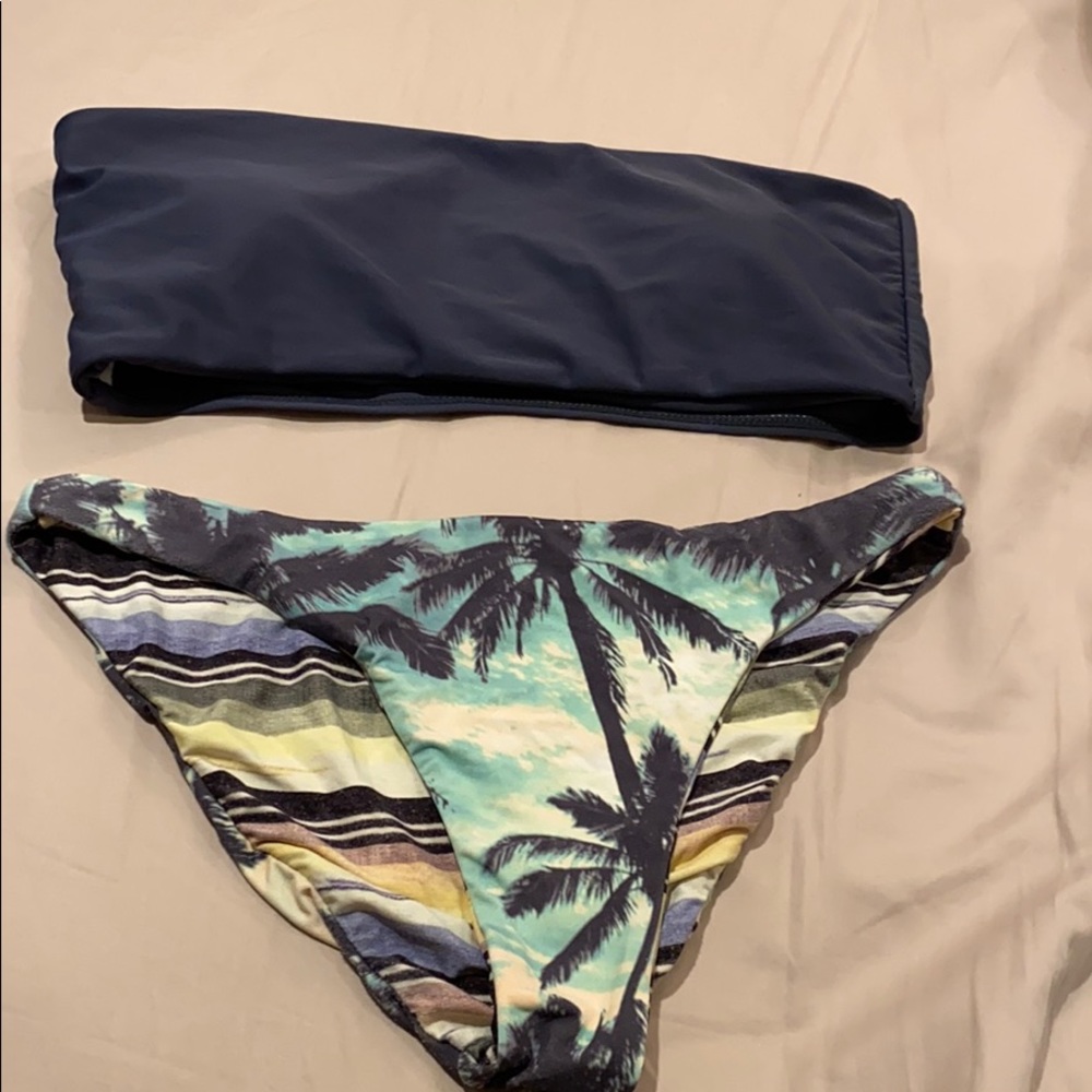 Size M strapless bikini